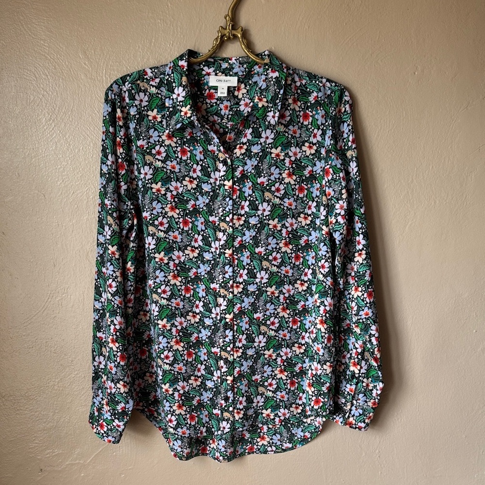 On 34th Floral Zebra Button-up Blouse Size Medium